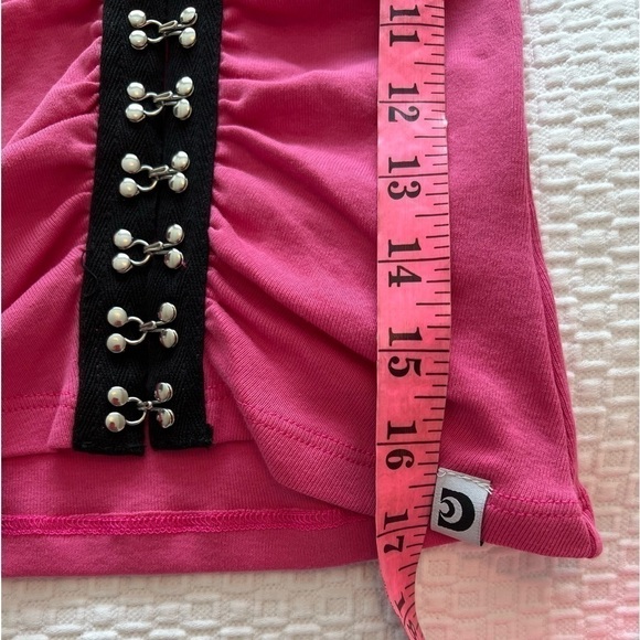 DAYDREAMER HOOK & EYE BABY TEE IN PINK COSMO - Picture 14 of 16